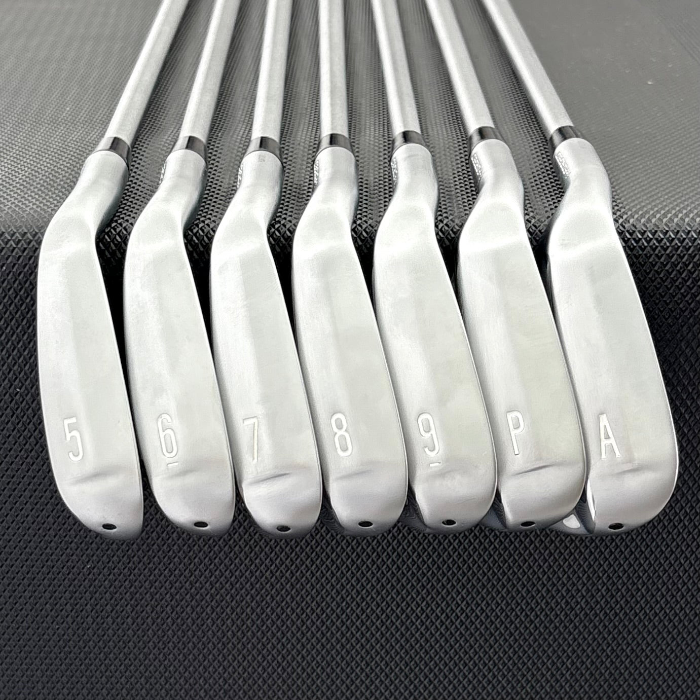 LH SRIXON ZXI4 IRON SET