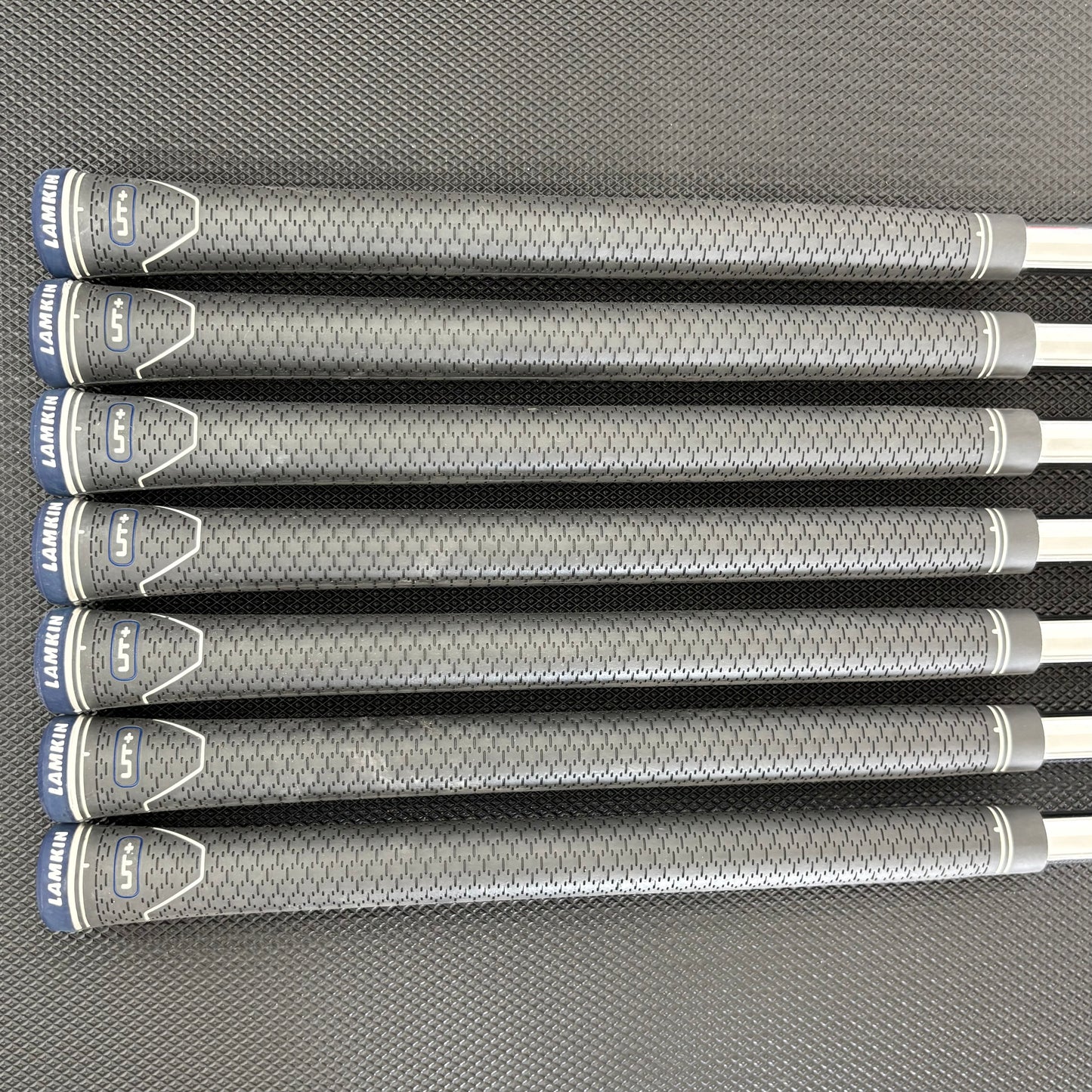 MIZUNO JPX 925 HOT METAL IRON SET