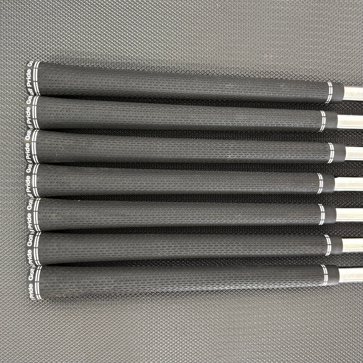 NEW SRIXON ZXI7 IRON SET