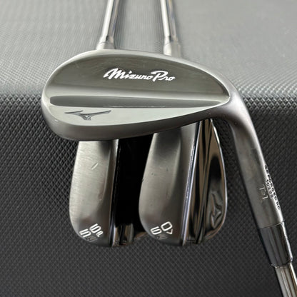 MIZUNO PRO T-1 BLACK WEDGE SET