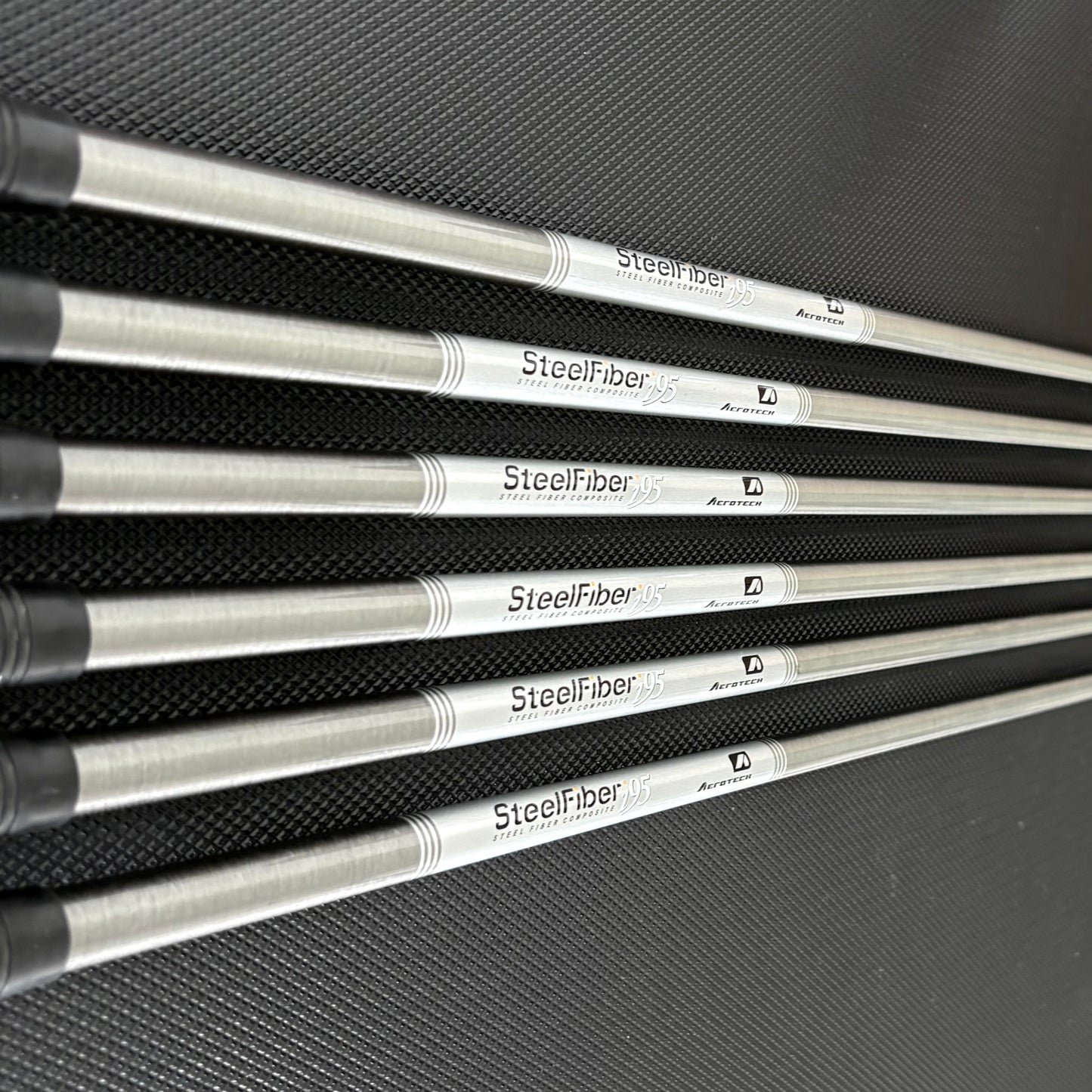 CALLAWAY APEX 2019 IRON SET