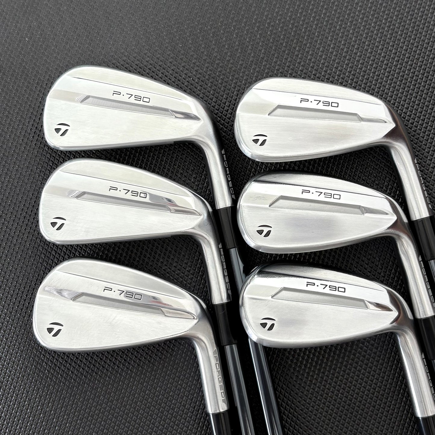 TAYLORMADE P790 2025 IRON SET