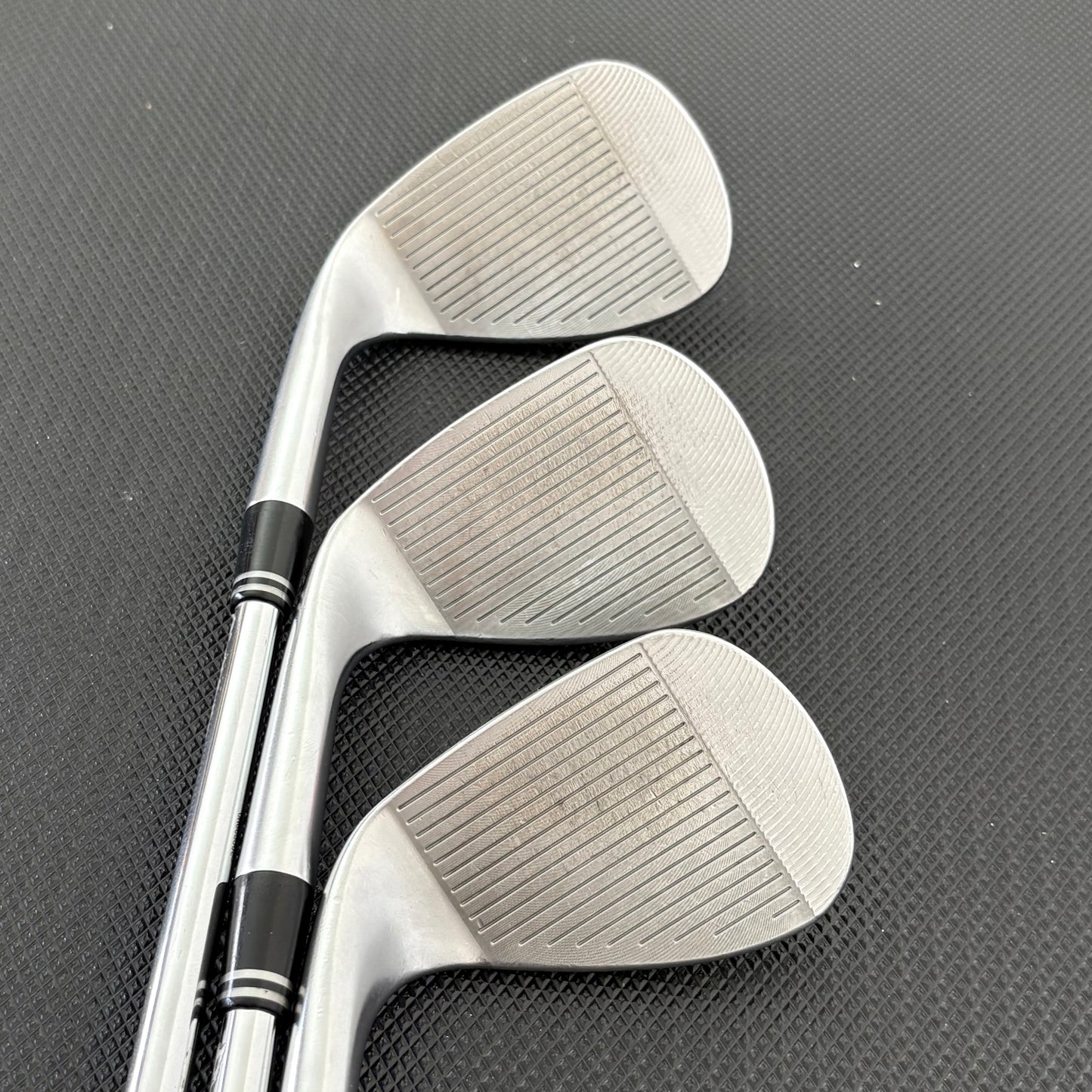 CLEVELAND RTZ TOUR SATIN WEDGE SET