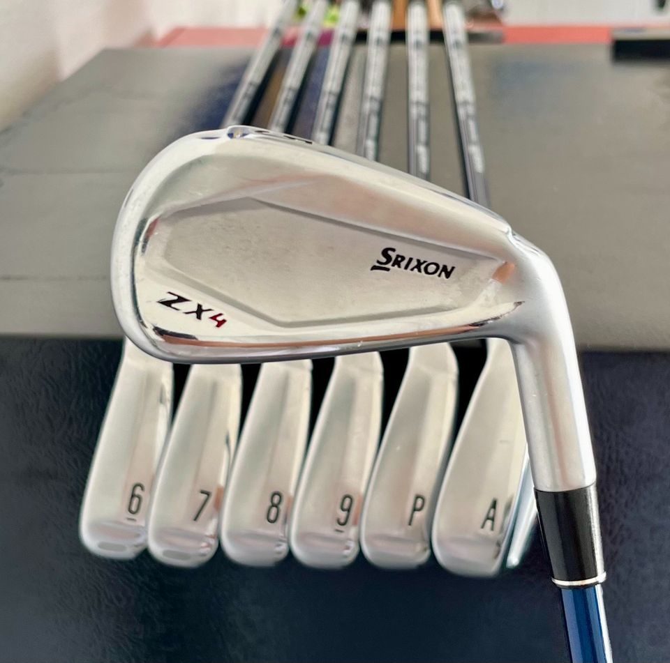 SRIXON ZX4 IRON SET