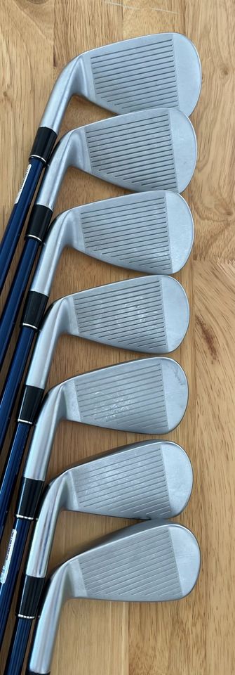 SRIXON ZX4 IRON SET