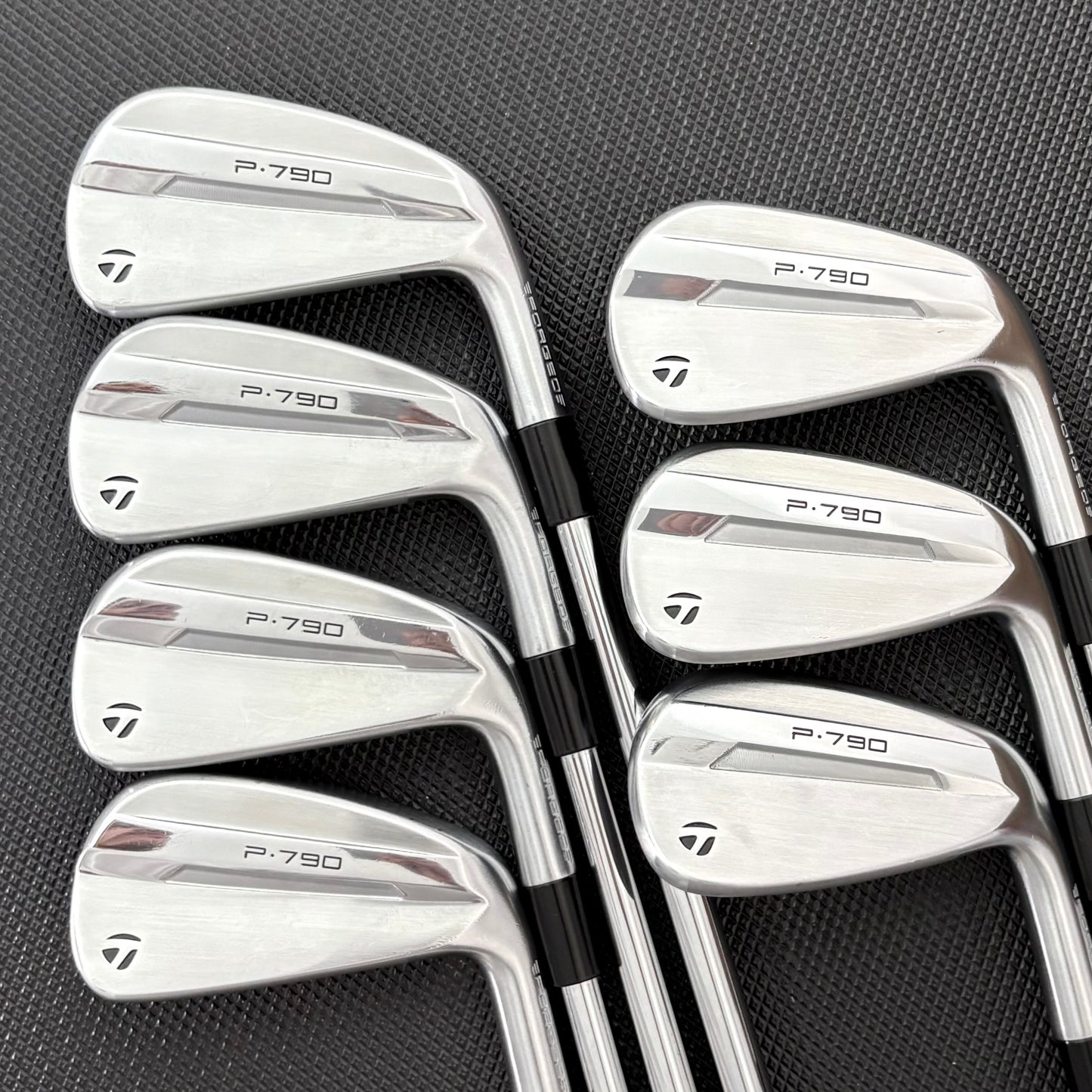 TAYLORMADE P790 2025 IRON SET
