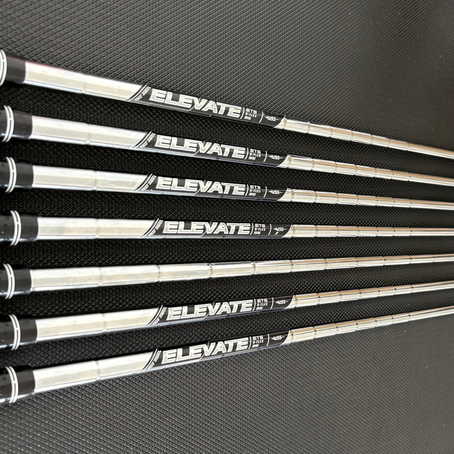 CALLAWAY APEX 2021 IRON SET