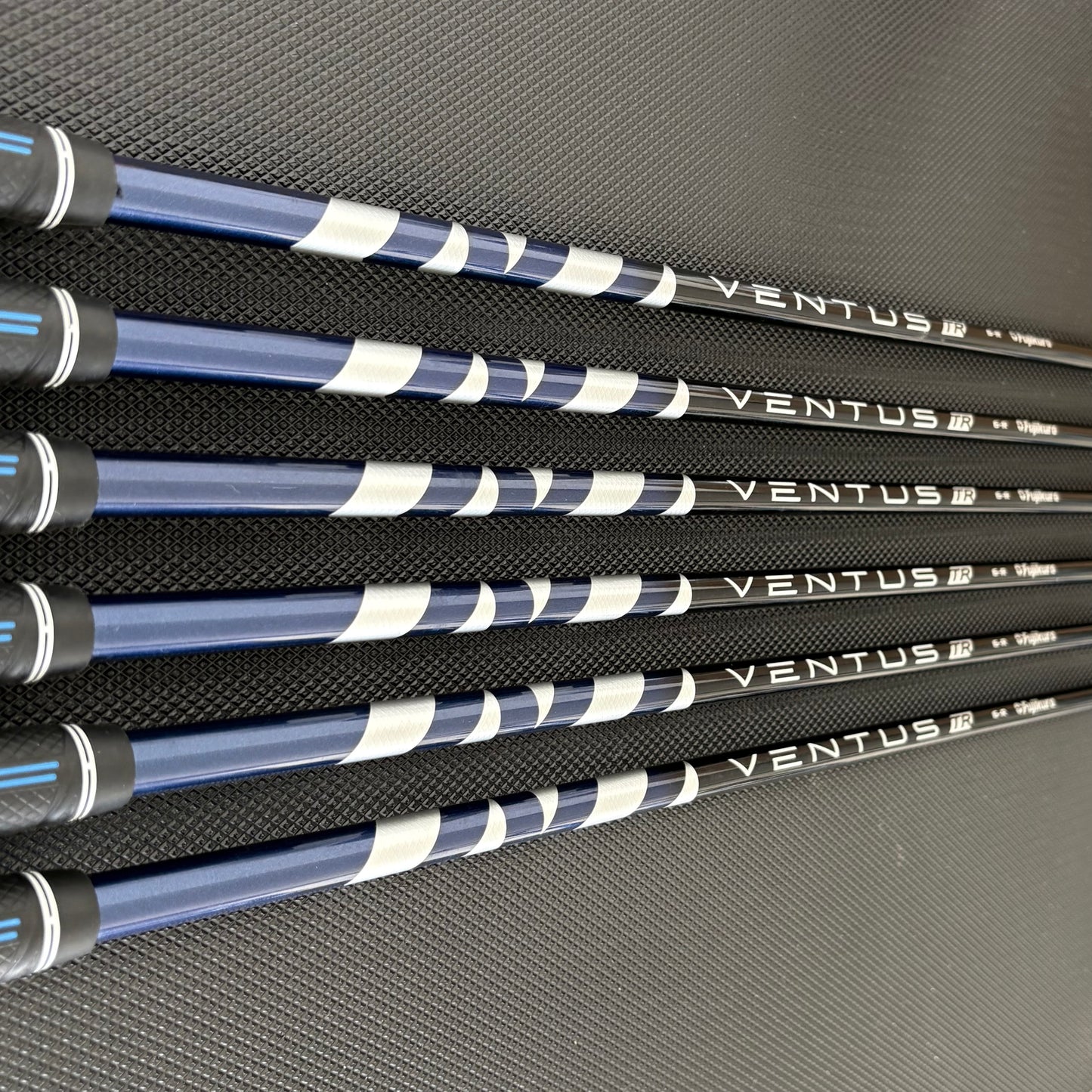 TAYLORMADE QI IRON SET