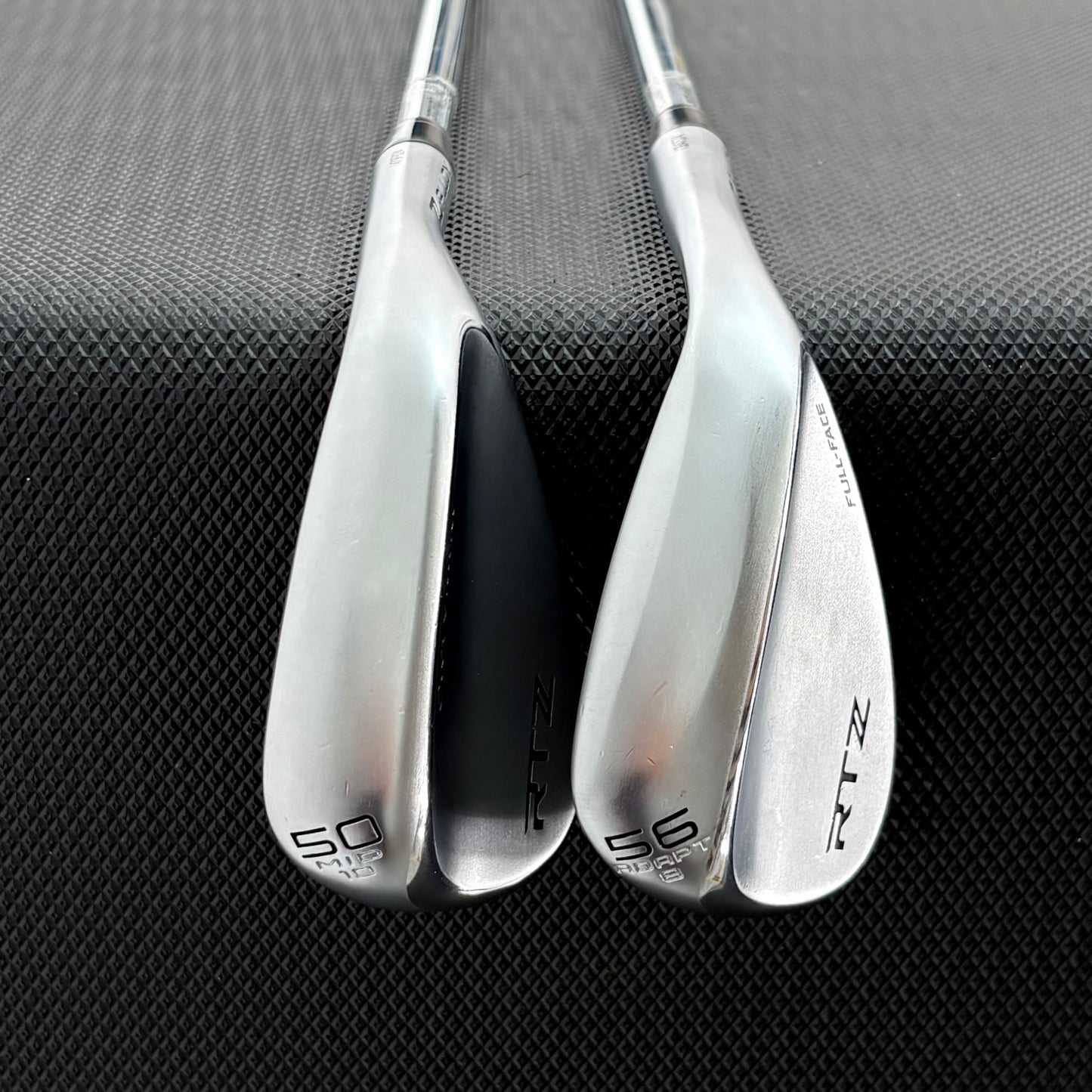 CLEVELAND RTZ TOUR SATIN WEDGE SET