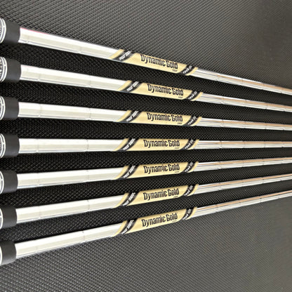 TITLEIST 620 CB IRON SET