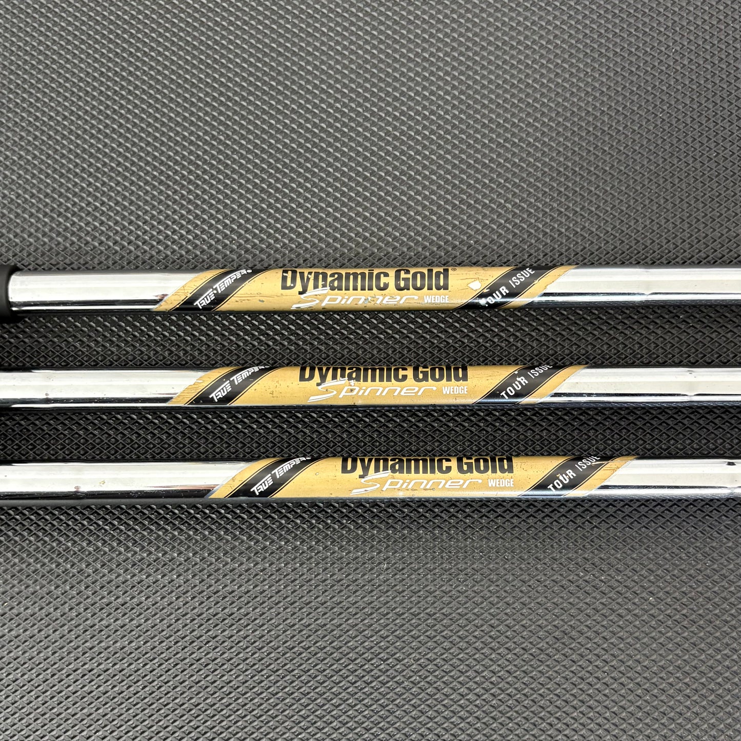 CLEVELAND RTZ TOUR SATIN WEDGE SET