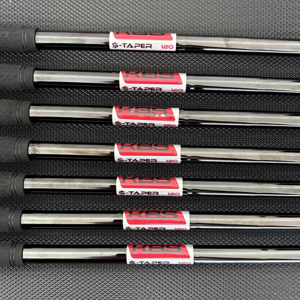 COBRA KING TOUR BLACK 2025 IRON SET