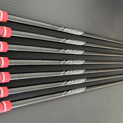 TITLEIST T250 OIL CAN IRON SET
