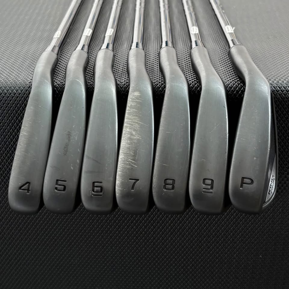 COBRA KING TOUR BLACK 2025 IRON SET