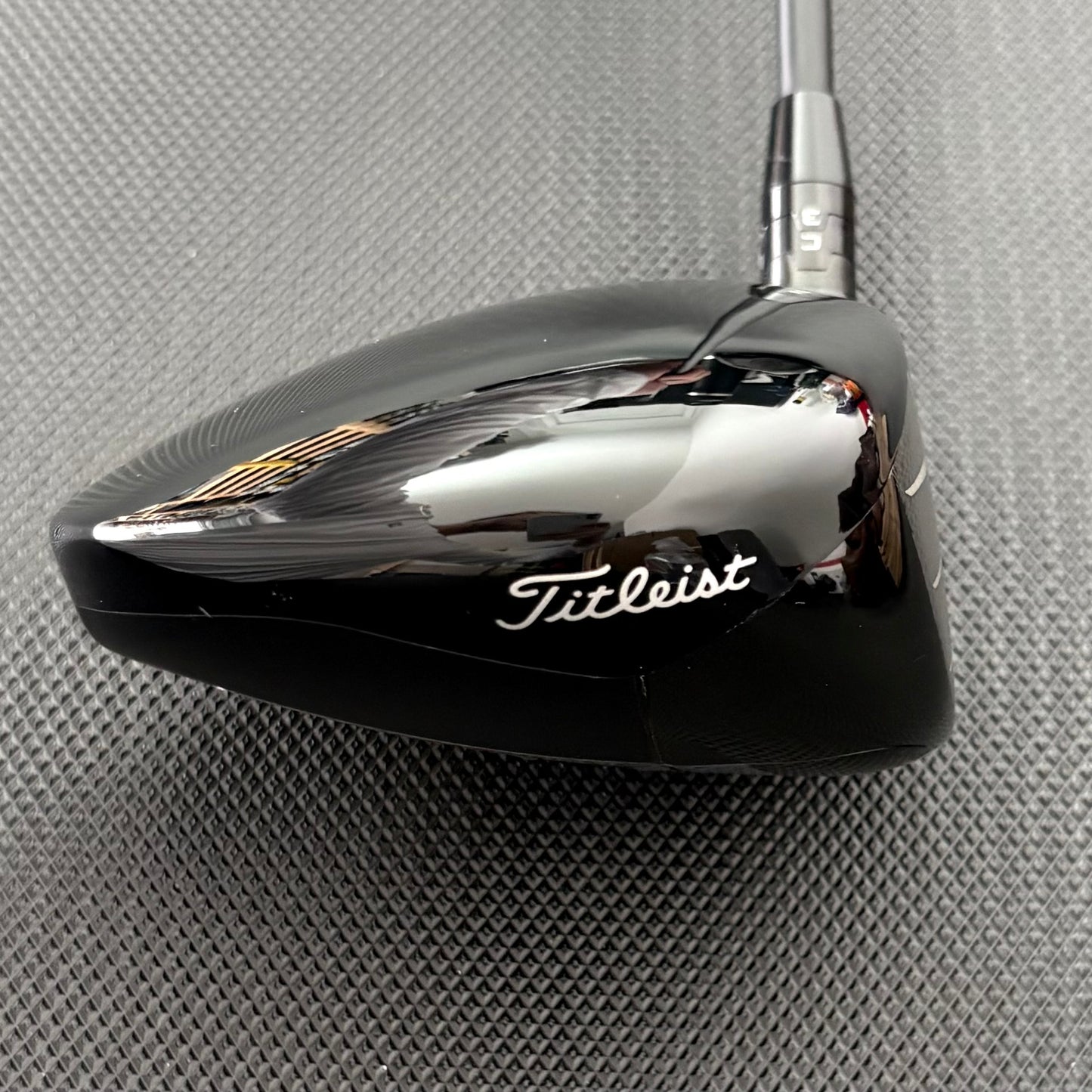 NEW TITLEIST GTS2 DRIVER (9 DEGREE) + HEADCOVER