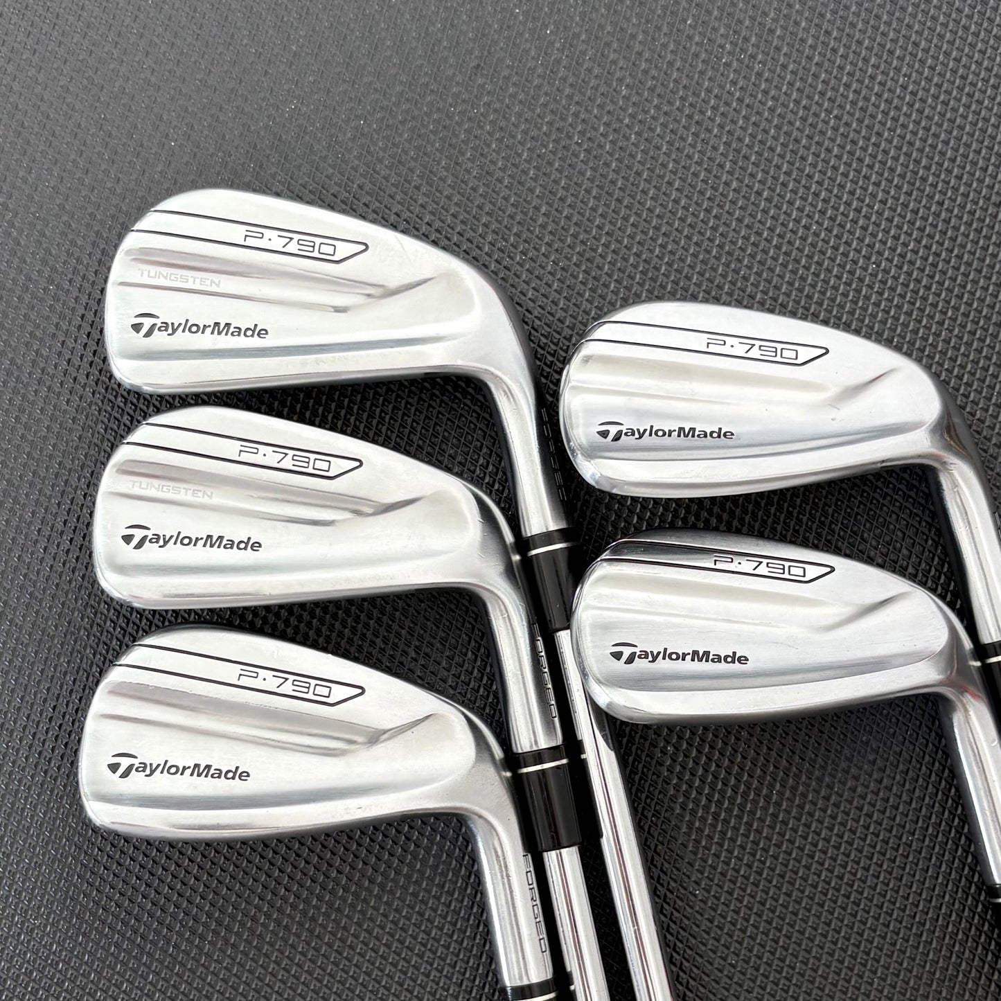 TAYLORMADE P790 2017 IRON SET