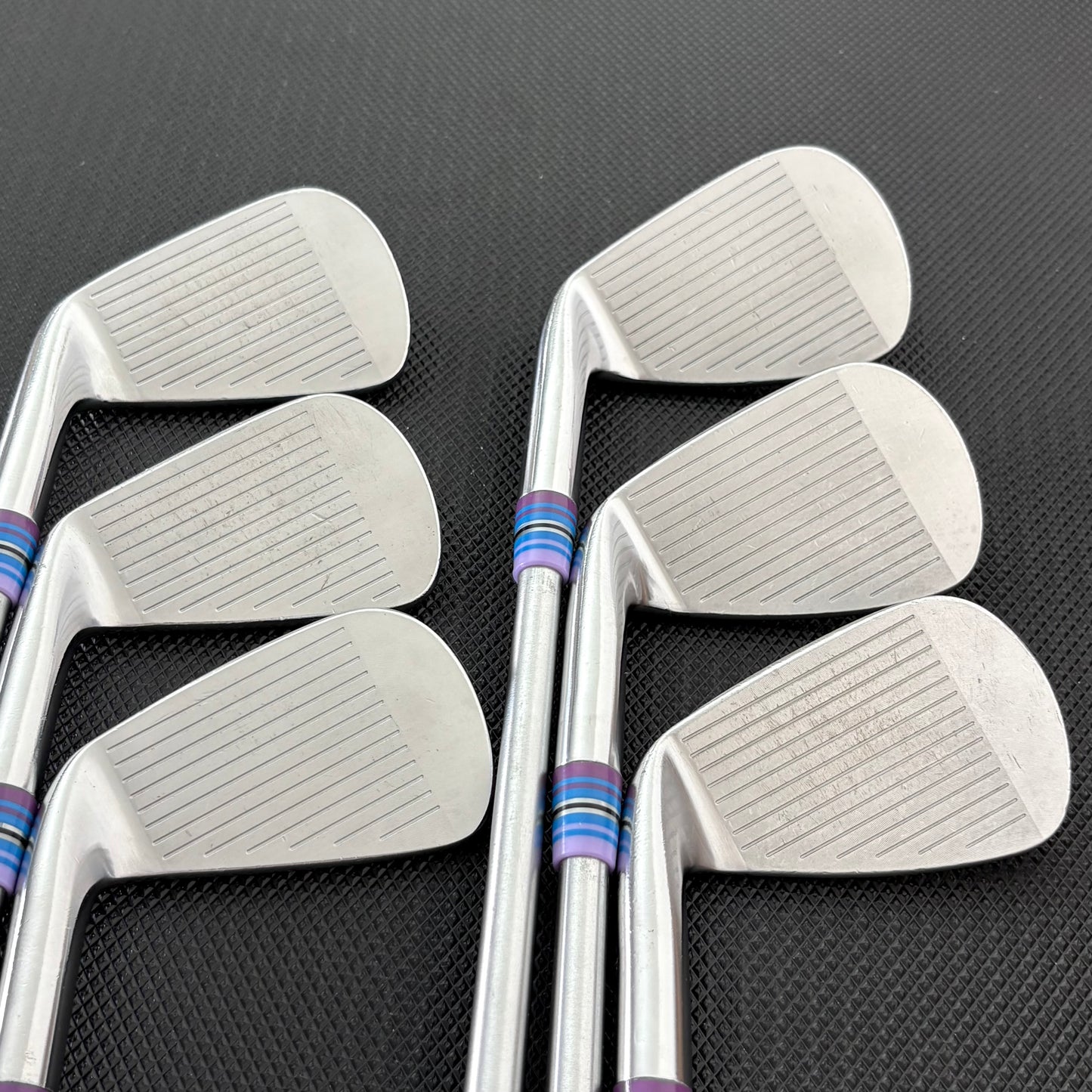 TAYLORMADE P730 IRON SET
