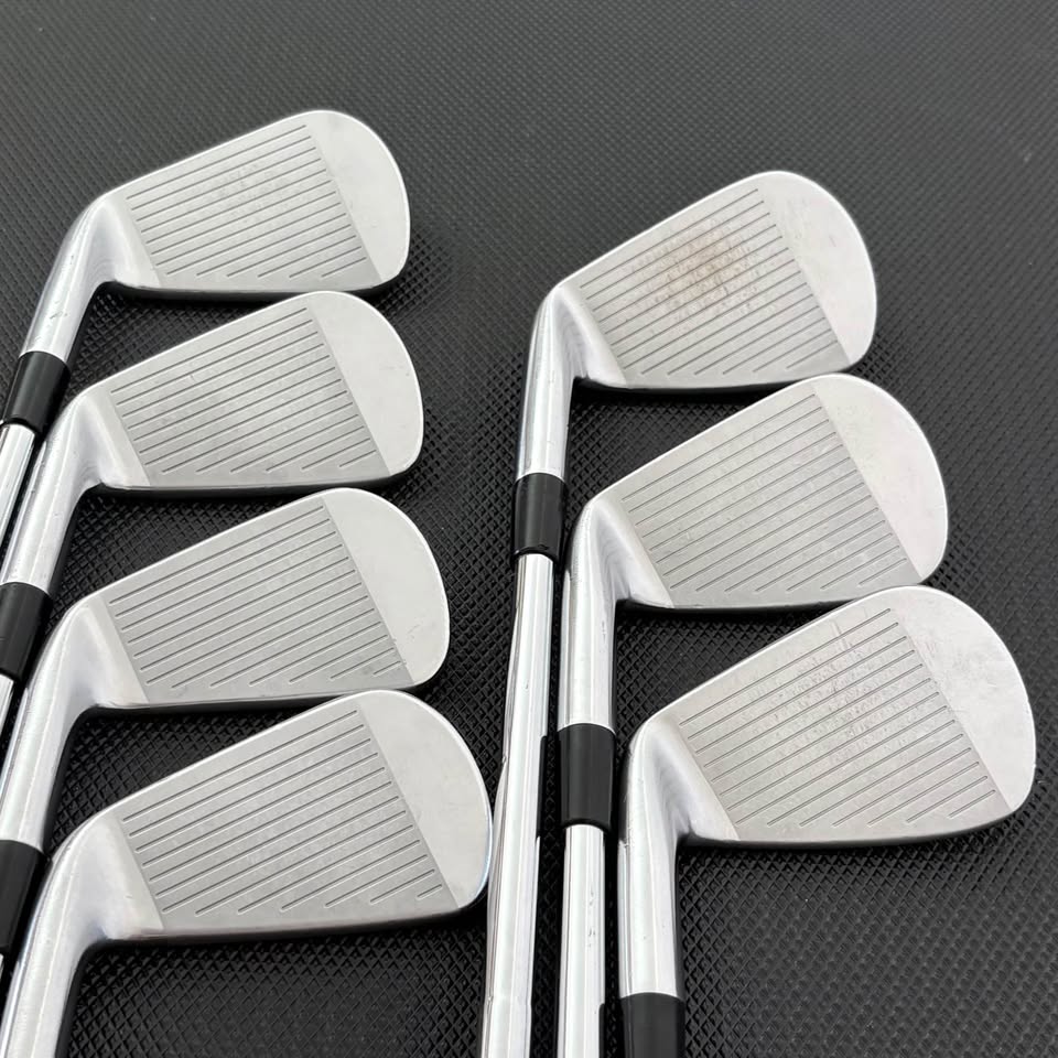 TAYLORMADE P760 IRON SET