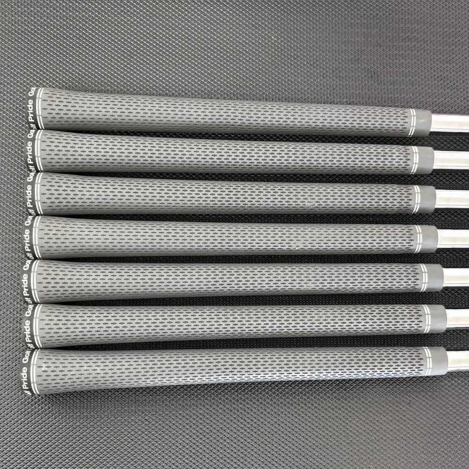 TAYLORMADE P760 IRON SET