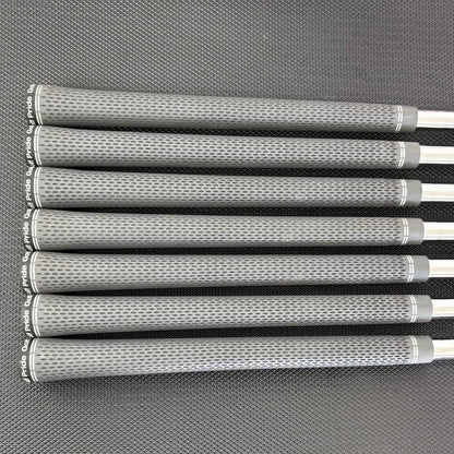 TAYLORMADE P760 IRON SET