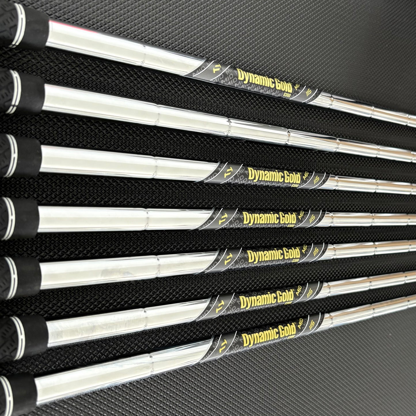 MIZUNO PRO 221 IRON SET
