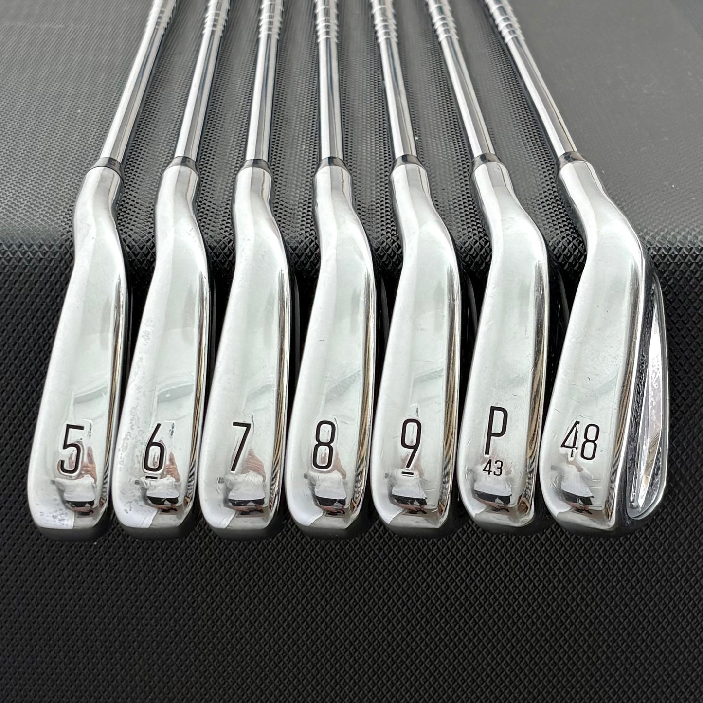 TITLEIST T350 2023 IRON SET