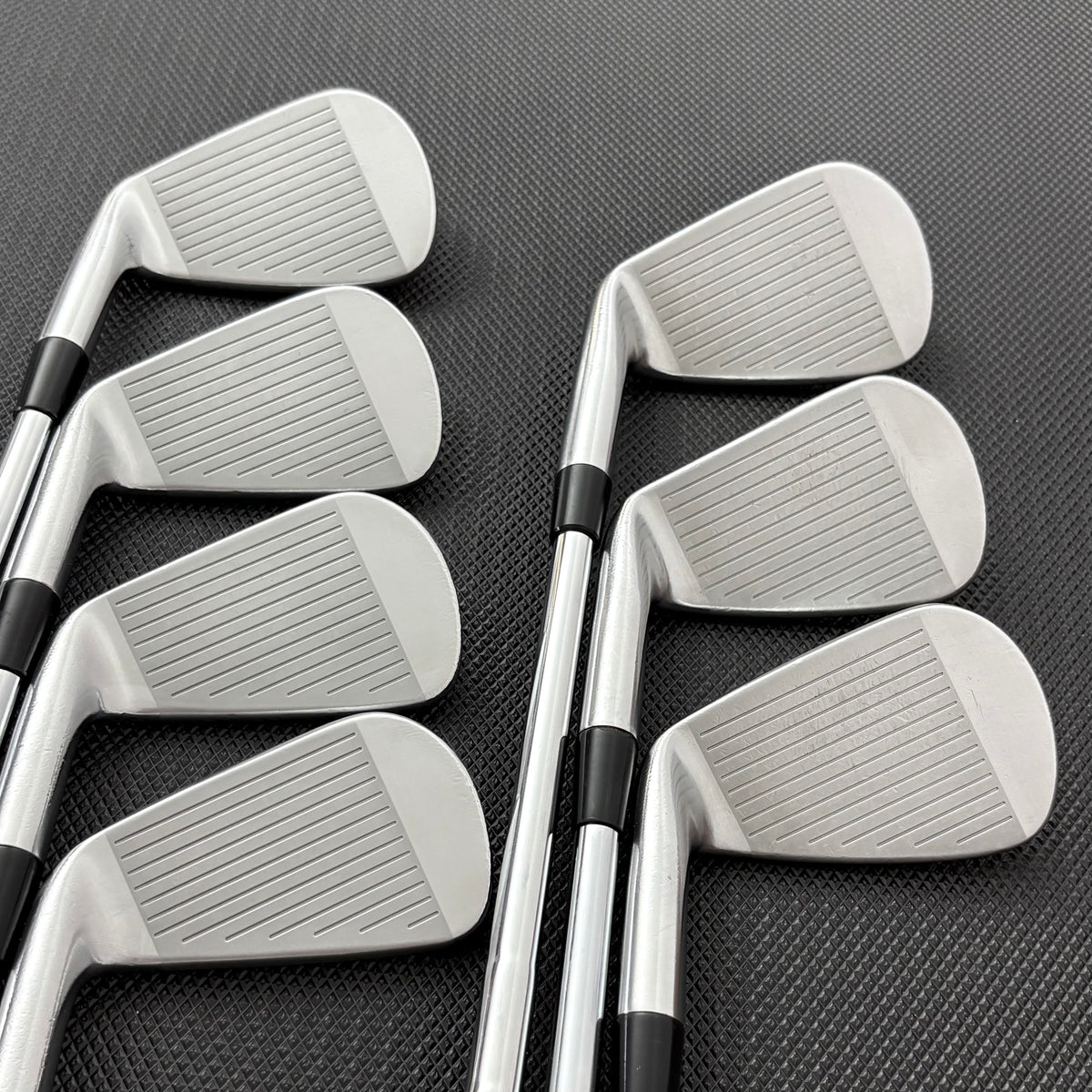 TAYLORMADE P760 IRON SET