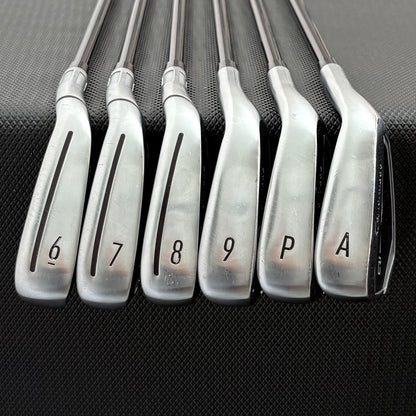 TAYLORMADE QI IRON SET