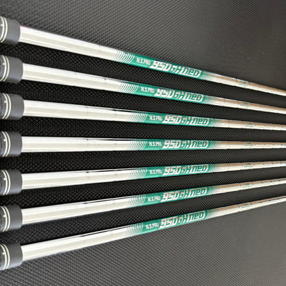 MIZUNO JPX 925 HOT METAL IRON SET