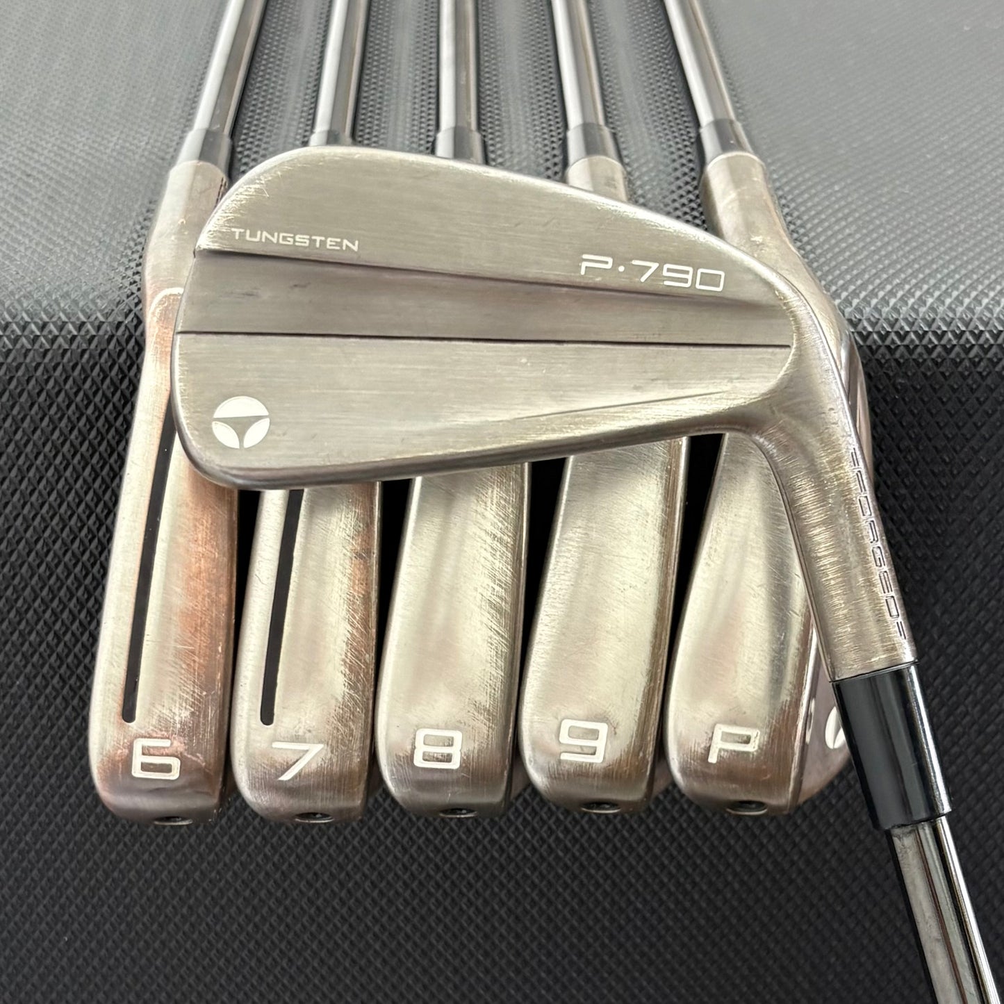 TAYLORMADE P790 AGED COPPER IRON SET
