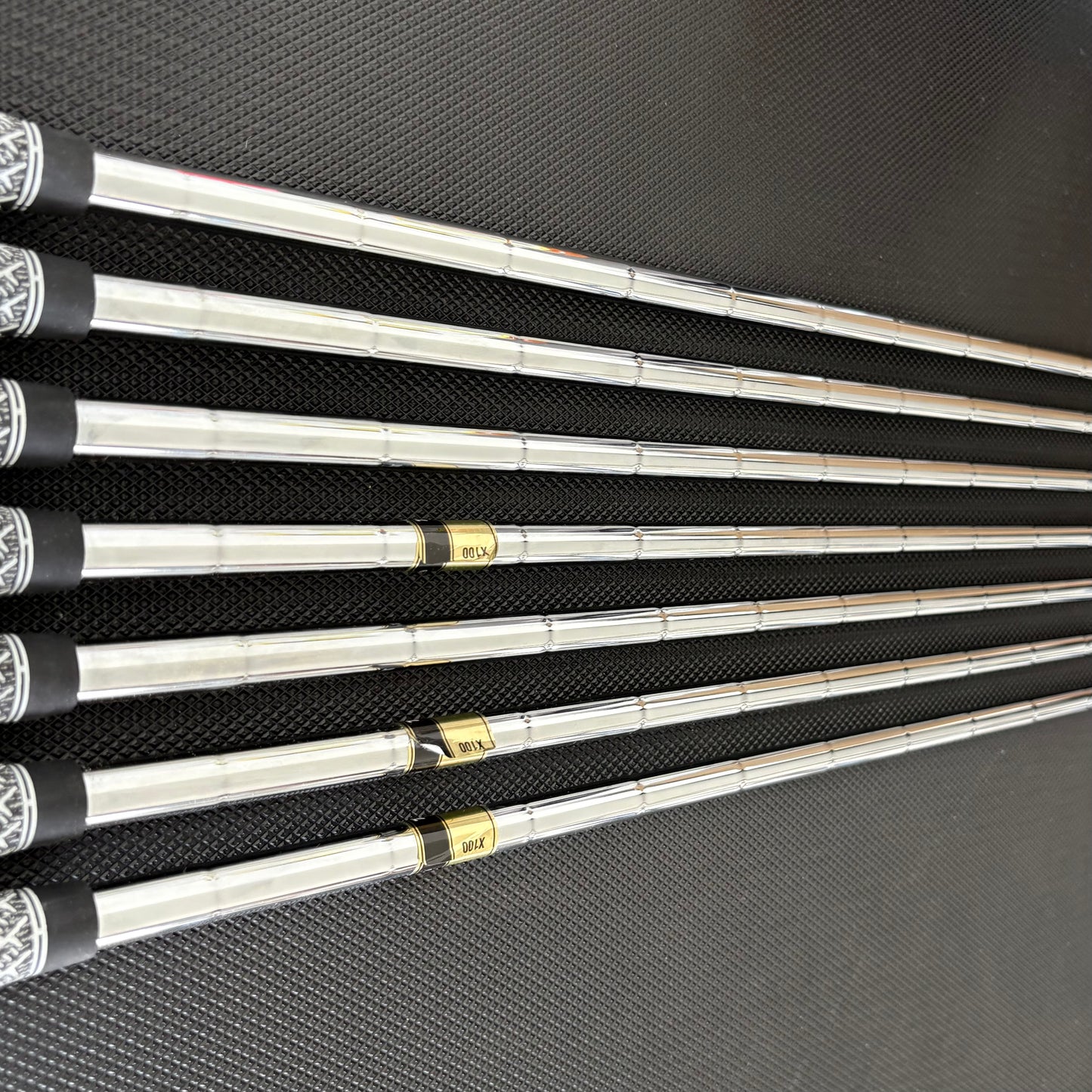 TITLEIST T150/T100 2025 COMBO IRON SET