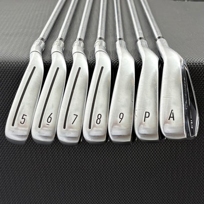 TAYLORMADE QI IRON SET