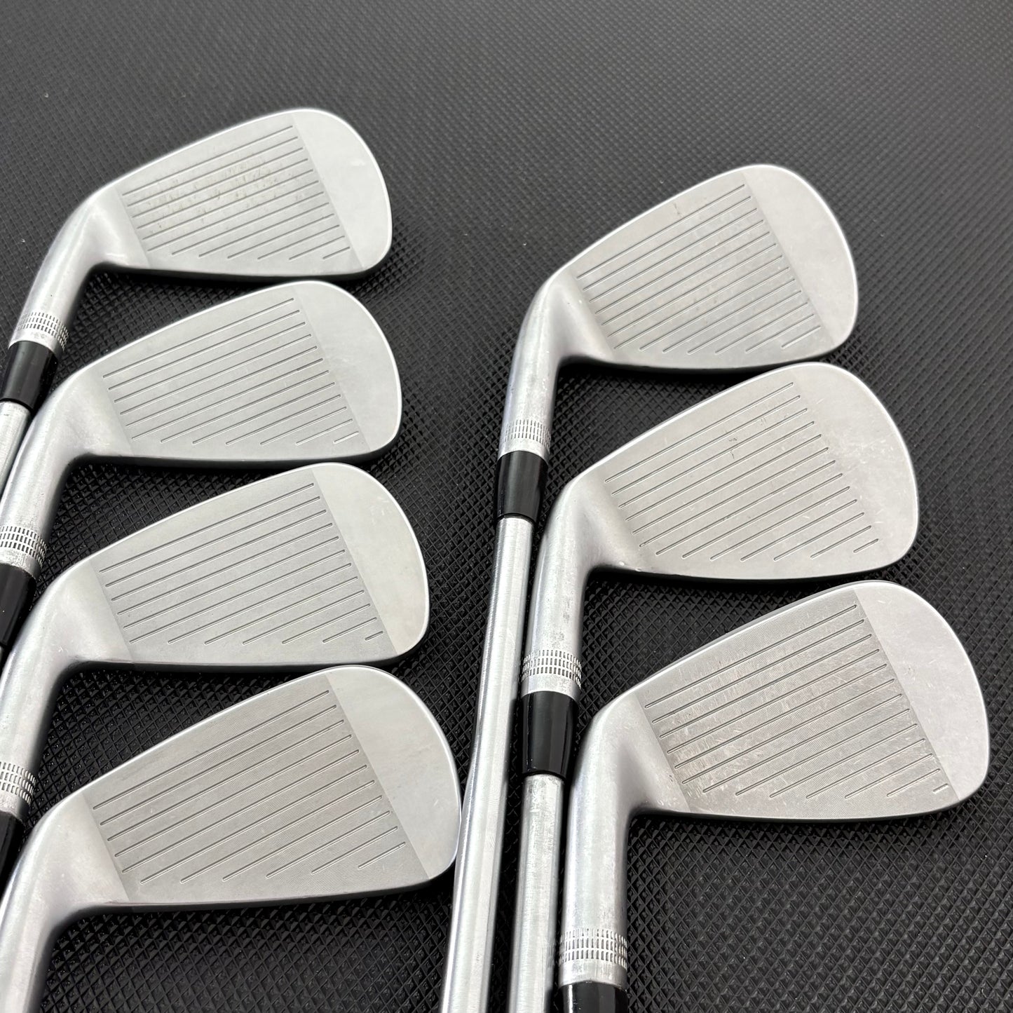 WILSON STAFF MODEL XB 2026 IRON SET