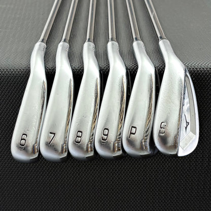 MIZUNO JPX 921 HOT METAL IRON SET