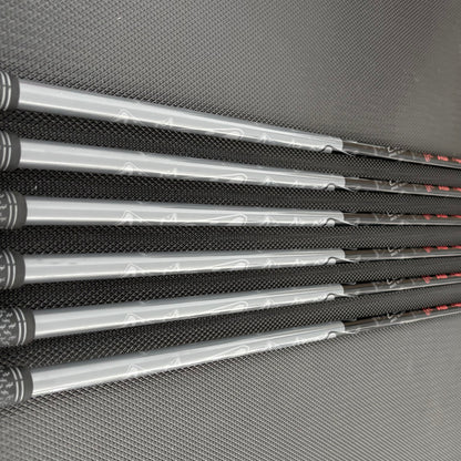 CLEVELAND LAUNCHER UHX IRON SET