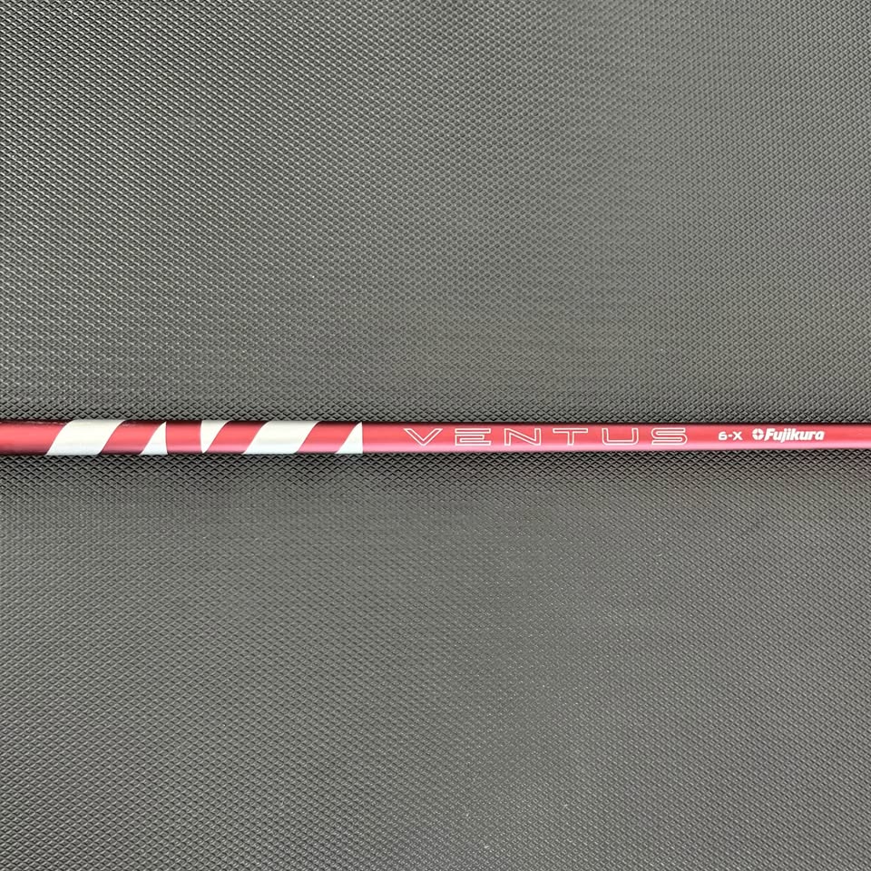 TAYLORMADE QI10 LS DRIVER (9 DEGREE) + HEADCOVER