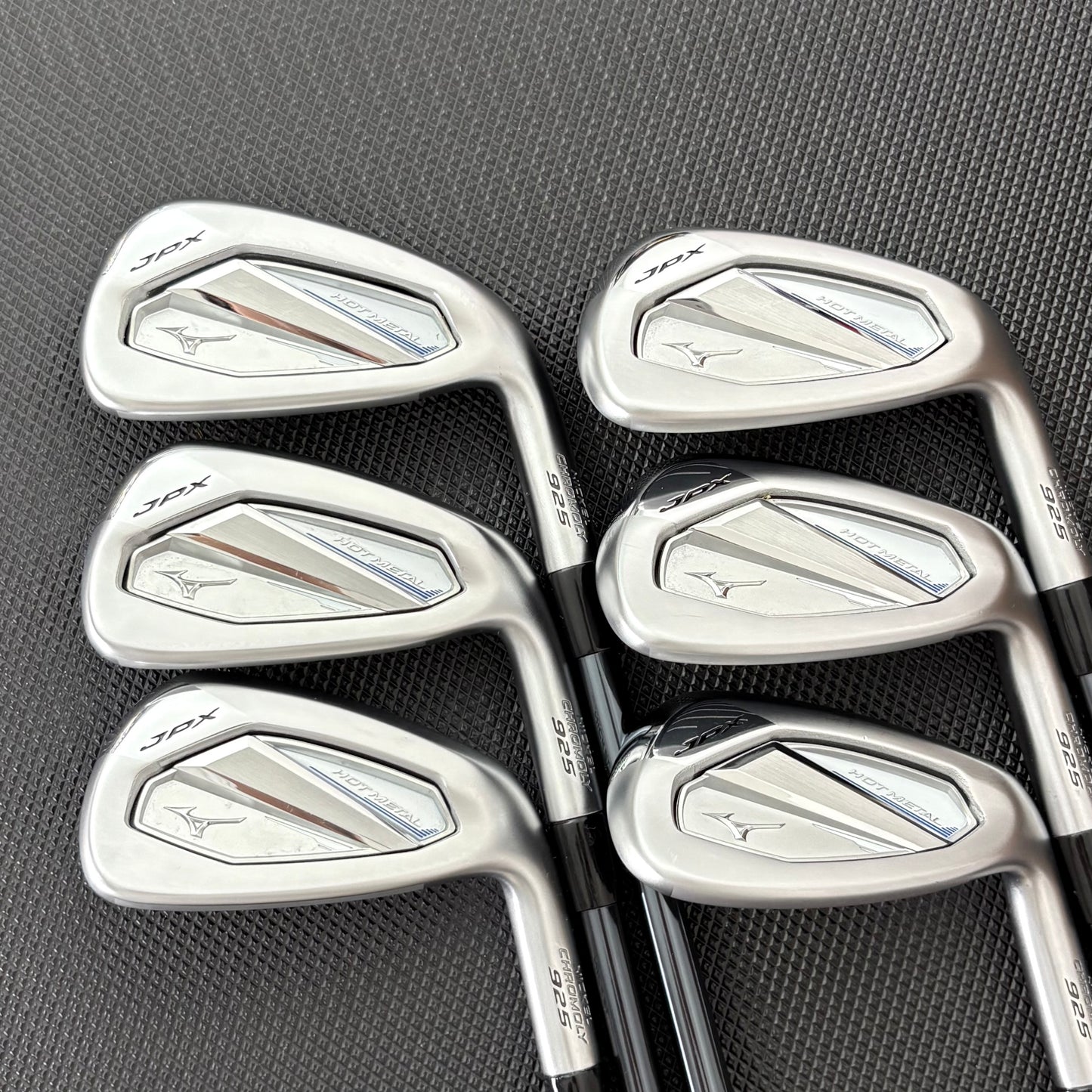 MIZUNO JPX 925 HOT METAL IRON SET