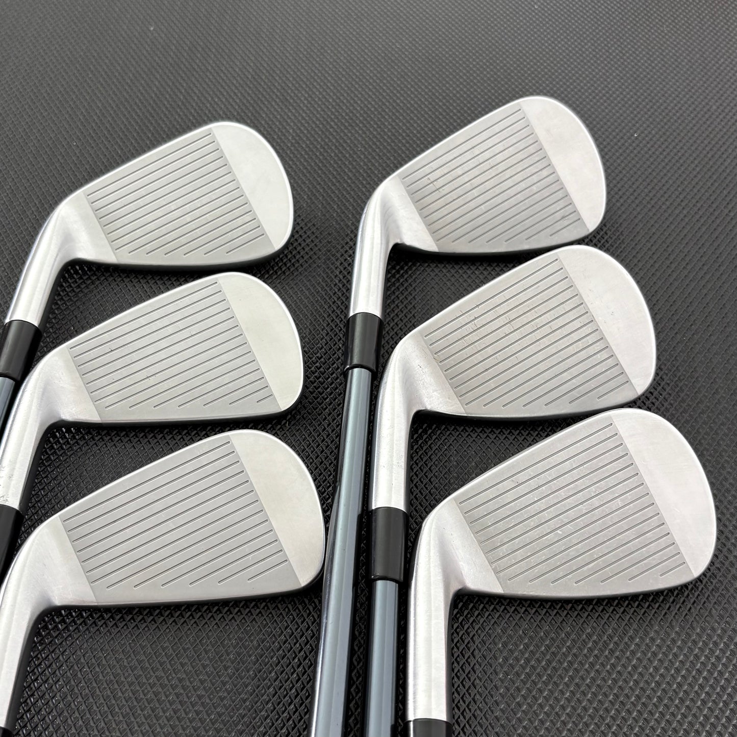 TAYLORMADE P790 2025 IRON SET