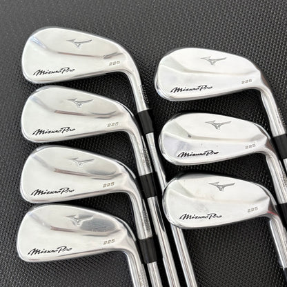 MIZUNO PRO 225 IRON SET
