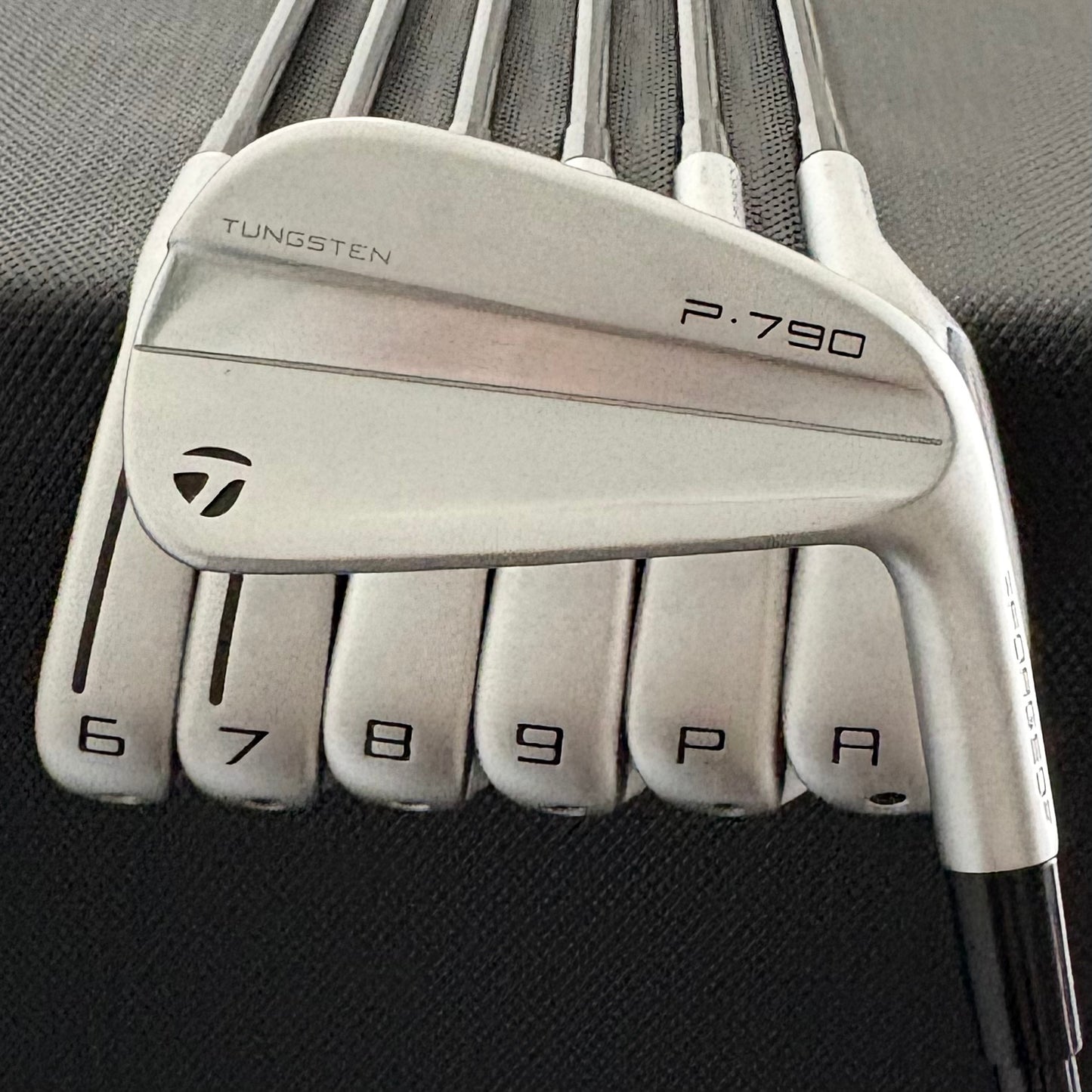 TAYLORMADE P790 2023 IRON SET