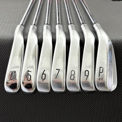 TITLEIST T200/T150 2023 COMBO IRON SET