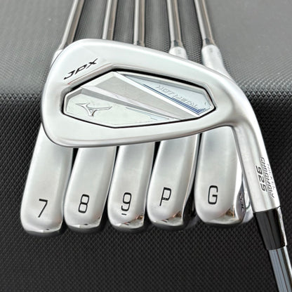MIZUNO JPX 925 HOT METAL IRON SET