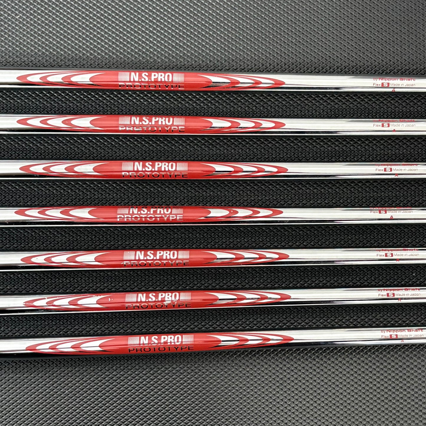 WILSON STAFF MODEL CB/BLADE COMBO IRON SET