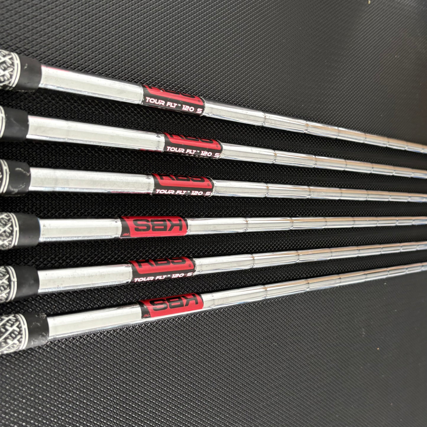 TAYLORMADE P760 IRON SET