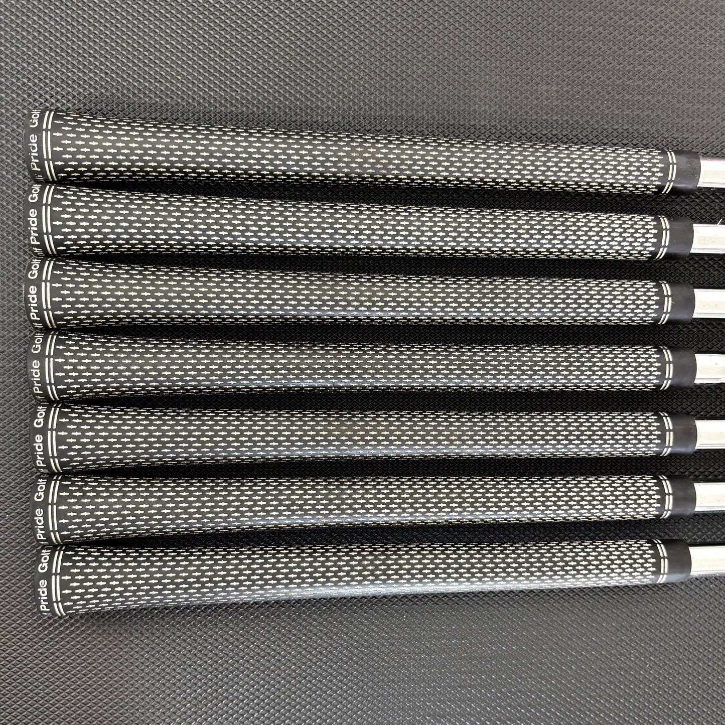TITLEIST 718 AP3 IRON SET