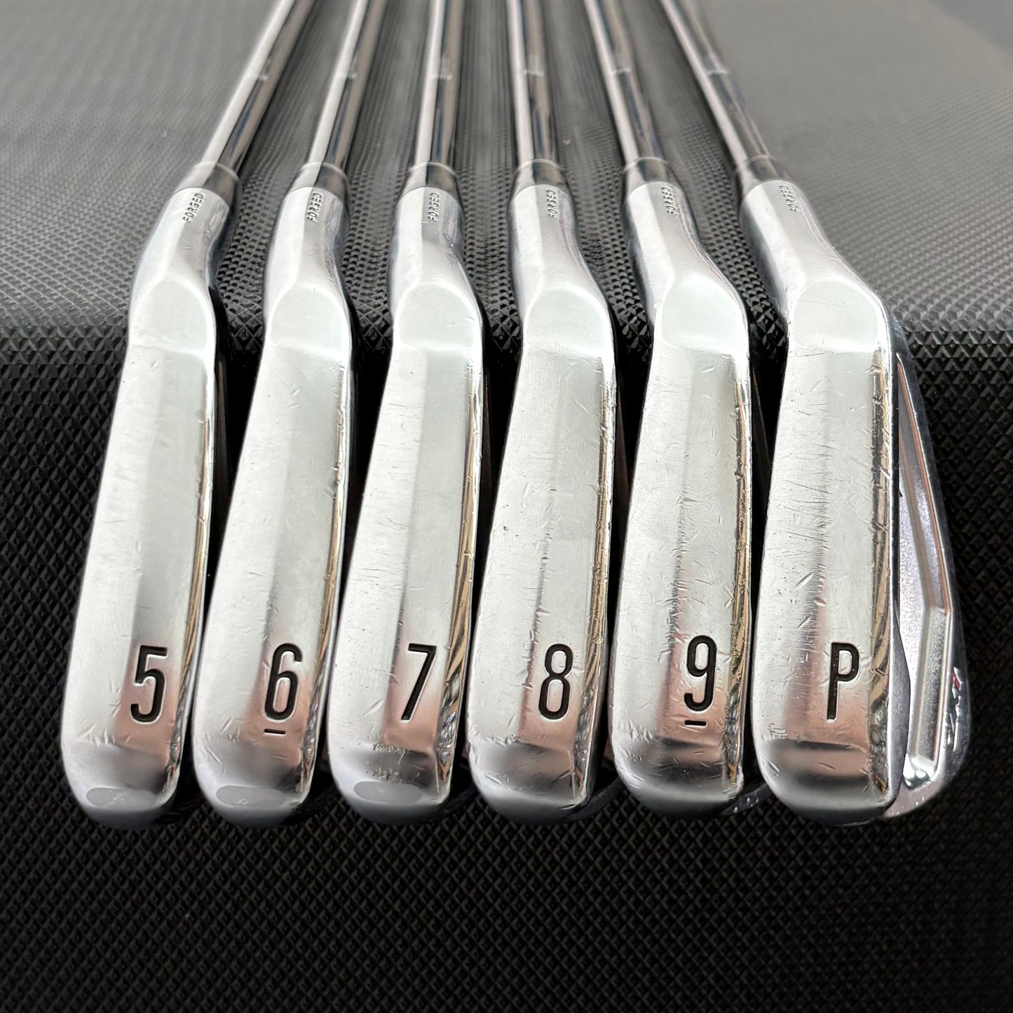 SRIXON ZX7 IRON SET