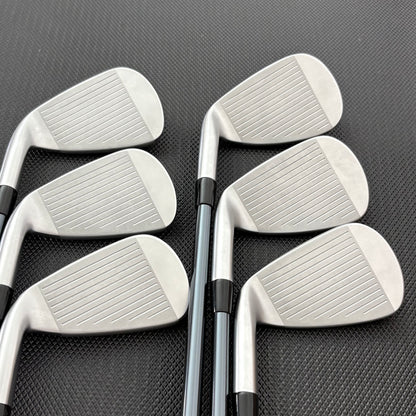 MIZUNO JPX 925 HOT METAL IRON SET