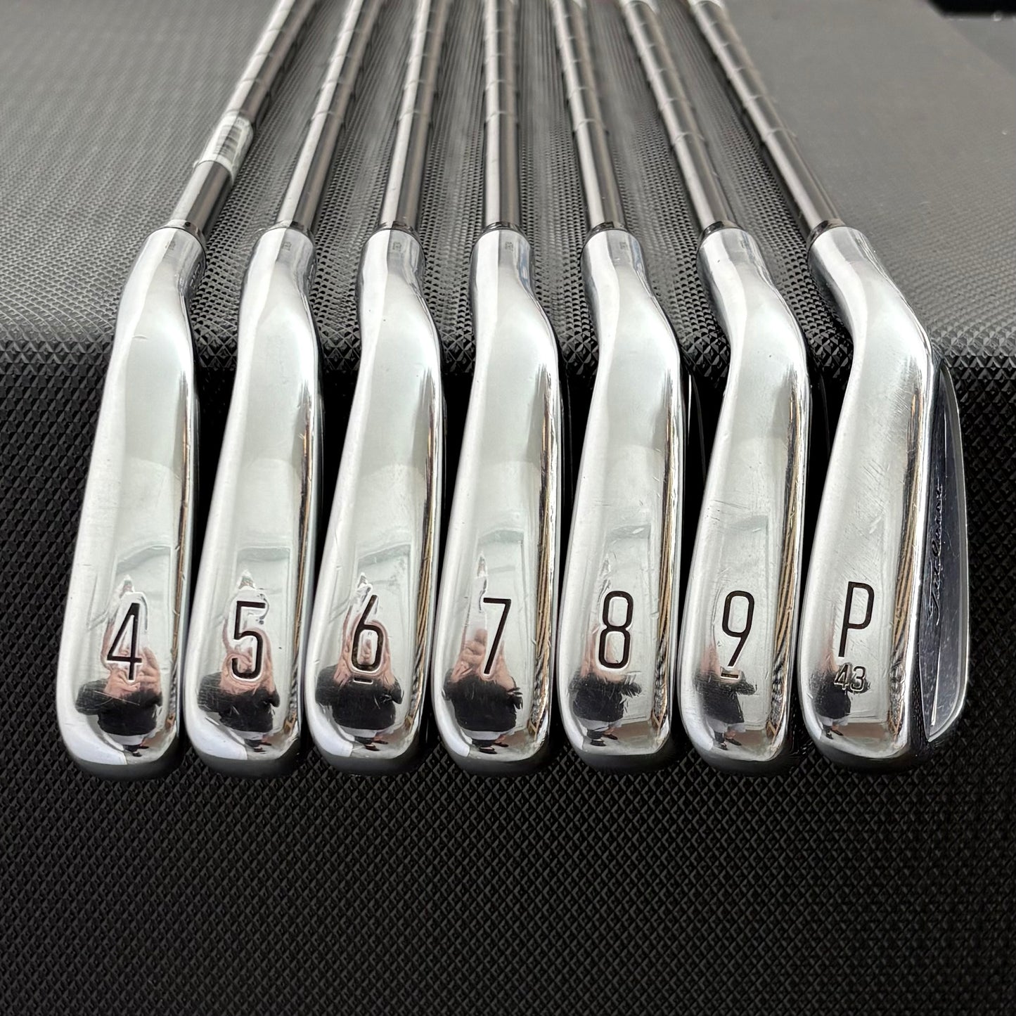 TITLEIST T200 2023 IRON SET