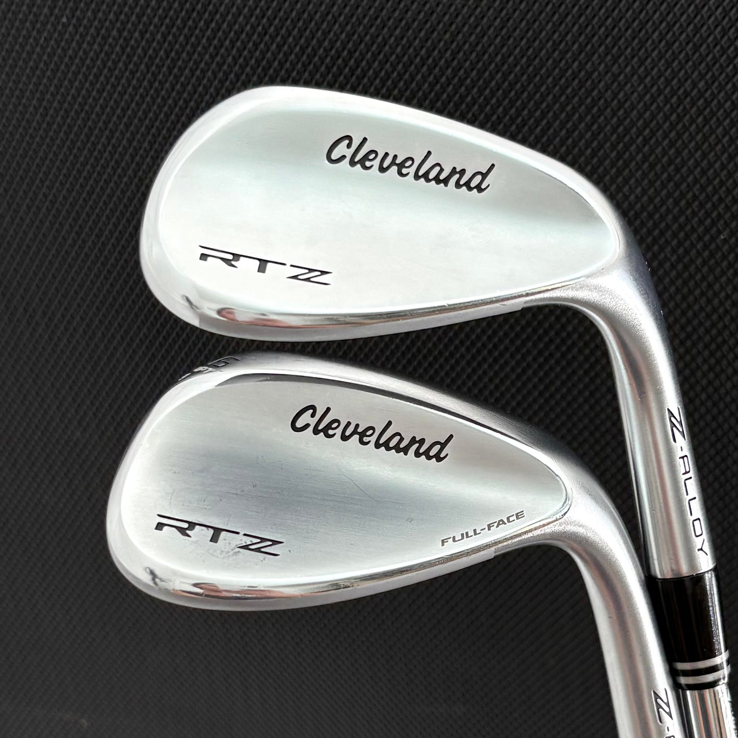 CLEVELAND RTZ TOUR SATIN WEDGE SET