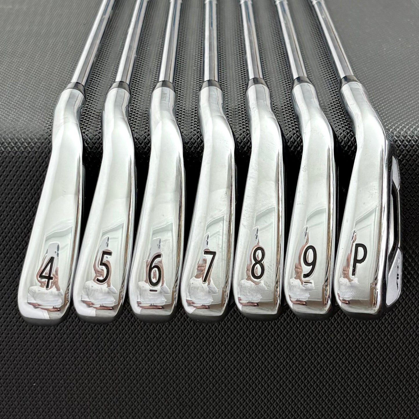 TITLEIST 718 AP3 IRON SET